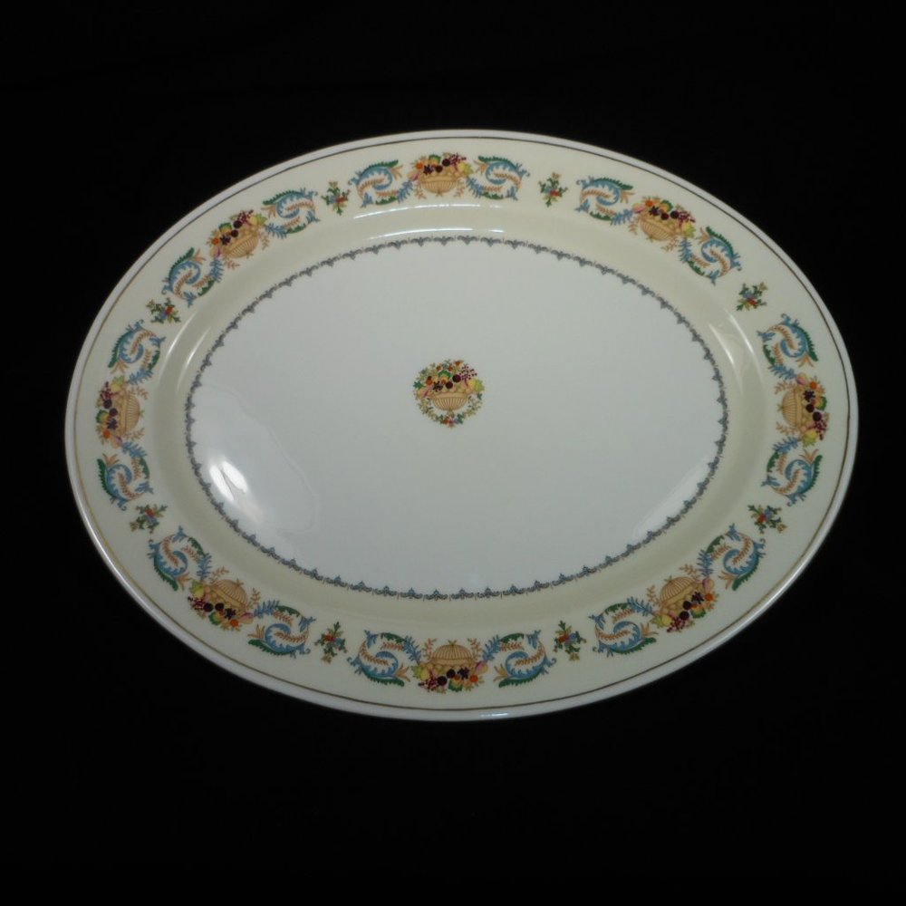 rare beautiful large bone china  oval serving platter. Aynsley UK Banquet